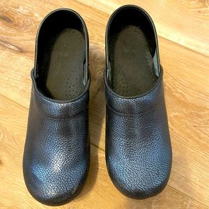 Sanita navy blue clogs size 38